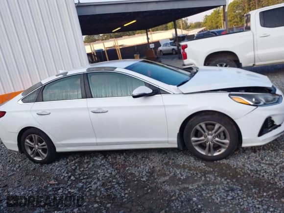 2018 Hyundai Sonata Limited с VIN 5NPE34AF5JH635890, выставлен на аукционе IAAI как лот 43152377 с пробегом 122 115 миль миль и . История ставок и продаж доступна на DreamBid. Изображение 14.