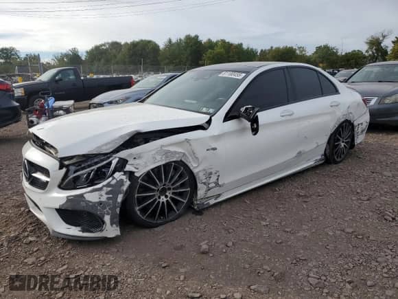 2018 Mercedes-Benz C 43 AMG с VIN 55SWF6EB2JU273948, выставлен на аукционе Copart как лот 81180455 с пробегом 55 253 миль миль и Списание • Salvage title. История ставок и продаж доступна на DreamBid. Изображение 1.