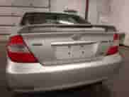 2002 Toyota Camry LE z VIN 4T1BE32K02U033310, wystawiony jako IAAI lot #42586585 z przebiegiem 154 658 mil mil oraz . Historia ofert i sprzedaży dostępna na DreamBid. Obrazek 17.