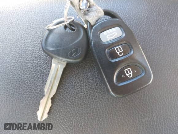 2013 Hyundai Elantra GLS with VIN 5NPDH4AE0DH396788, listed as a IAAI auction lot 41216205 with 40,749 mi miles and . Bid and sale history available at DreamBid. Image 11.