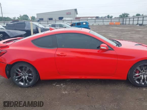 2015 Hyundai Genesis Coupe 3.8L Base with VIN KMHHU6KJ1FU130088, listed as a IAAI auction lot 42402424 with 83,659 mi miles and . Bid and sale history available at DreamBid. Image 13.