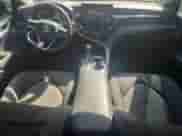 2023 Toyota Camry LE z VIN 4T1R11AK7PU774707, wystawiony jako Copart lot #84275165 z przebiegiem 42 170 mil mil oraz Szkoda całkowita • Salvage title. Historia ofert i sprzedaży dostępna na DreamBid. Obrazek 8.