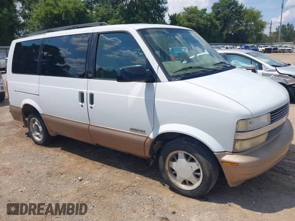 1999 Chevrolet Astro z VIN 1GNDM19WXXB175266, wystawiony jako IAAI lot #42967158 z przebiegiem 188 052 mil mil oraz . Historia ofert i sprzedaży dostępna na DreamBid. Obrazek 1.