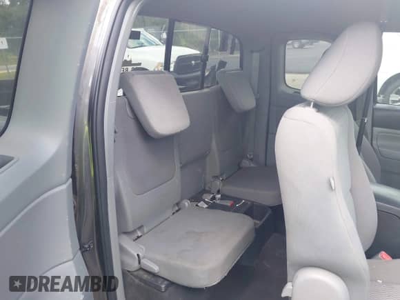 2015 Toyota Tacoma PreRunner z VIN 5TFTX4GN1FX042761, wystawiony jako IAAI lot #42779383 z przebiegiem 232 544 mil mil oraz . Historia ofert i sprzedaży dostępna na DreamBid. Obrazek 8.