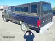 1985 Ford F-150 z VIN 2FTDF15Y1FCA74680, wystawiony jako IAAI lot #43451603 z przebiegiem 74 615 mil mil oraz . Historia ofert i sprzedaży dostępna na DreamBid. Obrazek 3.