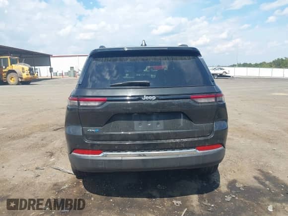 2024 Jeep Grand Cherokee with VIN 1C4RJYB66R8532002, listed as a IAAI auction lot 43266786 with 47,263 mi miles and . Bid and sale history available at DreamBid. Image 16.