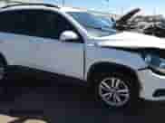 2016 Volkswagen Tiguan S z VIN WVGAV7AX0GW602944, wystawiony jako Copart lot #71832455 z przebiegiem 80 203 mil mil oraz Szkoda całkowita • Salvage title. Historia ofert i sprzedaży dostępna na DreamBid. Obrazek 13.