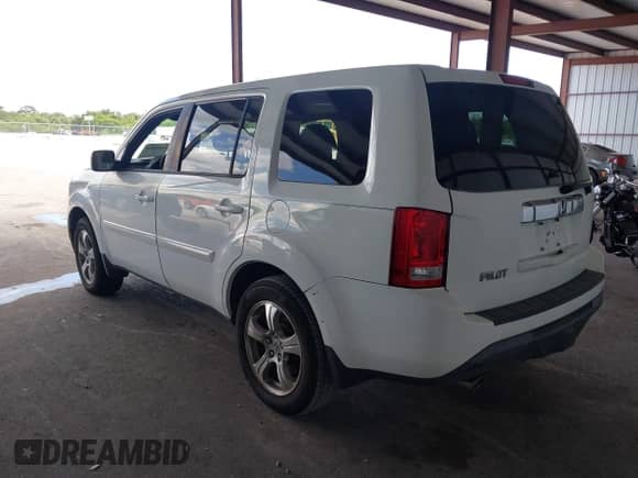 2014 Honda Pilot EX-L with VIN 5FNYF3H5XEB017402, listed as a IAAI auction lot 42685418 with 332,018 mi miles and . Bid and sale history available at DreamBid. Image 3.
