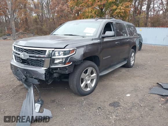 2017 Chevrolet Suburban LT с VIN 1GNSKHKC2HR291270, выставлен на аукционе IAAI как лот 40720841 с пробегом 61 652 миль миль и . История ставок и продаж доступна на DreamBid. Изображение 18.