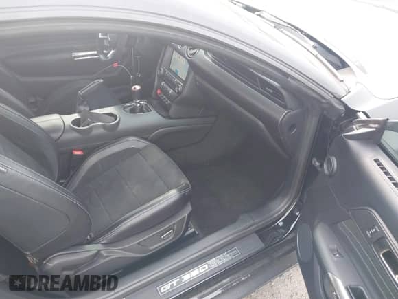 2016 Ford Mustang Shelby GT350 с VIN 1FA6P8JZ9G5525160, выставлен на аукционе IAAI как лот 41976432 с пробегом 27 273 миль миль и . История ставок и продаж доступна на DreamBid. Изображение 5.