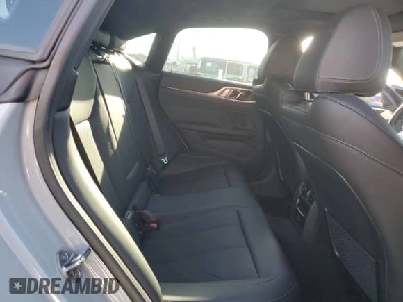 2023 BMW 4 Series 430i z VIN WBA63AV07PFN44077, wystawiony jako Copart lot #46280245 z przebiegiem 21 081 mil mil oraz Szkoda całkowita • Salvage title. Historia ofert i sprzedaży dostępna na DreamBid. Obrazek 10.