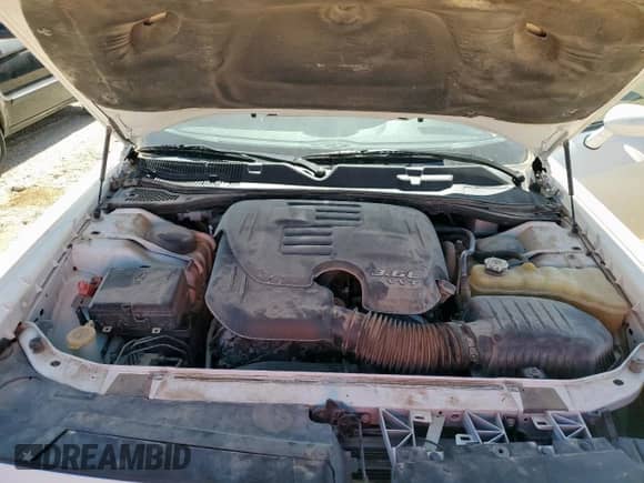 2019 Dodge Challenger SXT z VIN 2C3CDZAG0KH712688, wystawiony jako Copart lot #67082195 z przebiegiem 150 017 mil mil oraz Czysty tytuł • Clean title. Historia ofert i sprzedaży dostępna na DreamBid. Obrazek 11.