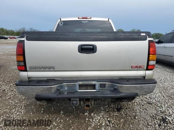 2007 GMC Sierra 1500 SLE1 with VIN 2GTEC13Z571129590, listed as a Copart auction lot 54854525 with 126,314 mi miles and Clean title. Bid and sale history available at DreamBid. Image 6.