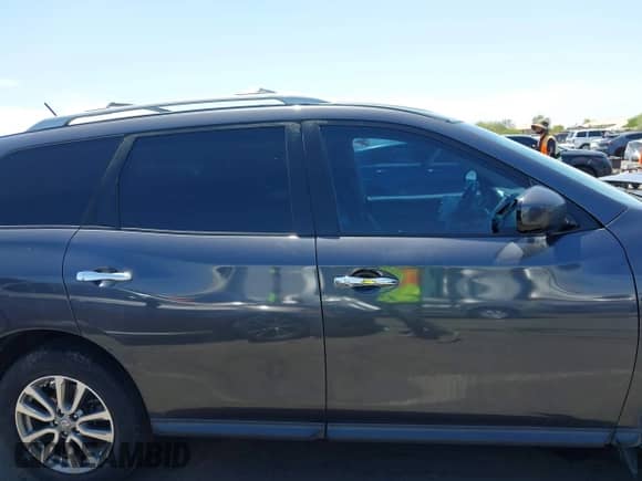 2014 Nissan Pathfinder S z VIN 5N1AR2MN4EC719930, wystawiony jako IAAI lot #42392966 z przebiegiem 173 672 mil mil oraz . Historia ofert i sprzedaży dostępna na DreamBid. Obrazek 13.