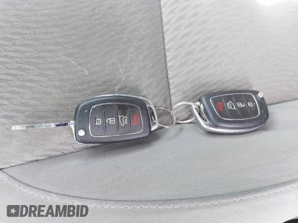 2014 Hyundai Santa Fe GLS with VIN KM8SMDHF3EU059097, listed as a IAAI auction lot 42816263 with 170,722 mi miles and . Bid and sale history available at DreamBid. Image 11.