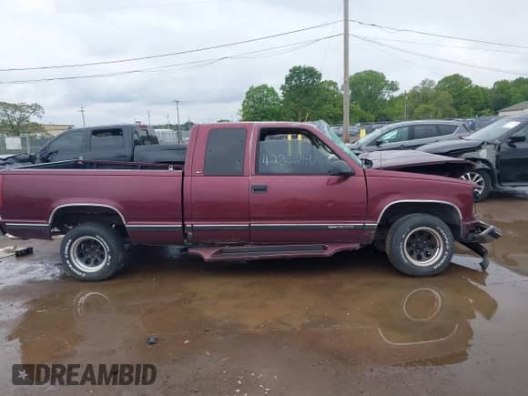1997 GMC Sierra 1500 с VIN 2GTEC19R1V1533913, выставлен на аукционе IAAI как лот 42355146 с пробегом Не указан миль и . История ставок и продаж доступна на DreamBid. Изображение 13.