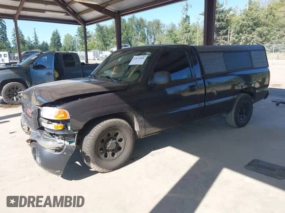 2005 GMC Sierra 1500 Work Truck z VIN 1GTEC14X75Z329663, wystawiony jako IAAI lot #42872806 z przebiegiem 182 385 mil mil oraz . Historia ofert i sprzedaży dostępna na DreamBid. Obrazek 2.