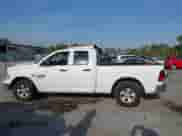 2019 Ram 1500 Express z VIN 1C6RR7FT8KS533686, wystawiony jako IAAI lot #41866997 z przebiegiem 199 502 mil mil oraz . Historia ofert i sprzedaży dostępna na DreamBid. Obrazek 15.