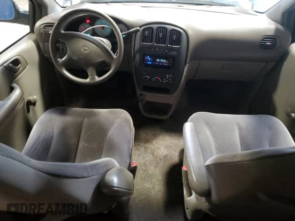 2002 Dodge Caravan SE z VIN 1B4GP24312B718848, wystawiony jako Copart lot #52203615 z przebiegiem 231 192 mil mil oraz Szkoda całkowita • Salvage title. Historia ofert i sprzedaży dostępna na DreamBid. Obrazek 8.