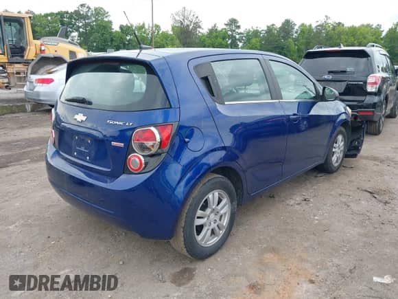 2013 Chevrolet Sonic LT с VIN 1G1JC6SB2D4242521, выставлен на аукционе IAAI как лот 42389543 с пробегом 105 011 миль миль и . История ставок и продаж доступна на DreamBid. Изображение 4.