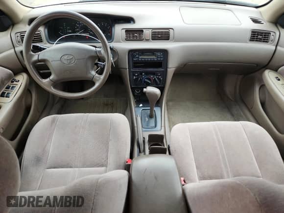 1998 Toyota Camry LE z VIN 4T1BG22K6WU262259, wystawiony jako Copart lot #86173725 z przebiegiem 235 898 mil mil oraz Nie do naprawy • Non repairable. Historia ofert i sprzedaży dostępna na DreamBid. Obrazek 8.