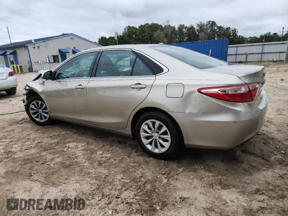 2015 Toyota Camry LE z VIN 4T4BF1FK7FR494057, wystawiony jako Copart lot #86092035 z przebiegiem Nie podano mil oraz Szkoda całkowita • Salvage title. Historia ofert i sprzedaży dostępna na DreamBid. Obrazek 2.