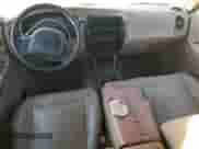 1999 Ford Explorer XLT z VIN 1FMZU34E8XZB93177, wystawiony jako Copart lot #61252815 z przebiegiem 133 452 mil mil oraz Czysty tytuł • Clean title. Historia ofert i sprzedaży dostępna na DreamBid. Obrazek 8.