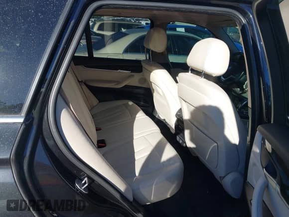 2016 BMW X5 xDrive35i with VIN 5UXKR0C52G0P26585, listed as a IAAI auction lot 43518052 with 137,194 mi miles and . Bid and sale history available at DreamBid. Image 8.