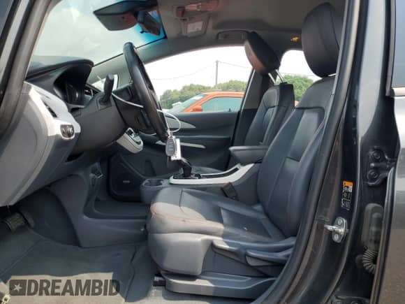 2018 Chevrolet Bolt EV Premier z VIN 1G1FX6S02J4111268, wystawiony jako Copart lot #67017075 z przebiegiem 68 064 mil mil oraz Szkoda całkowita • Salvage title. Historia ofert i sprzedaży dostępna na DreamBid. Obrazek 7.