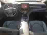 2021 Toyota Camry SE z VIN 4T1G11AK7MU598244, wystawiony jako Copart lot #86686355 z przebiegiem 82 785 mil mil oraz Szkoda całkowita • Salvage title. Historia ofert i sprzedaży dostępna na DreamBid. Obrazek 8.