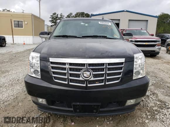 2011 Cadillac Escalade Premium с VIN 1GYS4CEF4BR143795, выставлен на аукционе Copart как лот 66981835 с пробегом 225 504 миль миль и На запчасти • Non repairable. История ставок и продаж доступна на DreamBid. Изображение 5.
