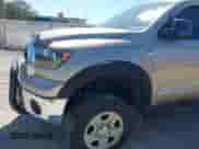 2007 Toyota Tundra SR5 z VIN 5TFRT541X7X009515, wystawiony jako IAAI lot #43451636 z przebiegiem 57 411 mil mil oraz . Historia ofert i sprzedaży dostępna na DreamBid. Obrazek 18.