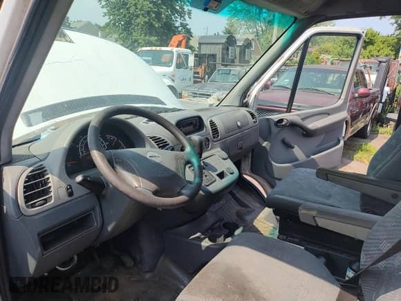 2005 Dodge Sprinter with VIN WD0PD744355839151, listed as a Copart auction lot 68131355 with 246,648 mi miles and Clean title. Bid and sale history available at DreamBid. Image 9.