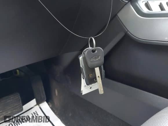 2017 Chevrolet Silverado 2500HD LTZ z VIN 1GC1KWEY2HF231989, wystawiony jako IAAI lot #42748837 z przebiegiem 57 073 mil mil oraz . Historia ofert i sprzedaży dostępna na DreamBid. Obrazek 11.