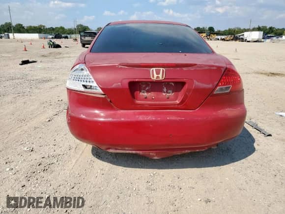 2006 Honda Accord LX с VIN 1HGCM71356A005945, выставлен на аукционе Copart как лот 84965785 с пробегом Не указан миль и Списание • Salvage title. История ставок и продаж доступна на DreamBid. Изображение 6.