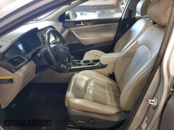 2015 Hyundai Sonata Sport z VIN 5NPE34AF4FH025843, wystawiony jako Copart lot #90380435 z przebiegiem Nie podano mil oraz Czysty tytuł • Clean title. Historia ofert i sprzedaży dostępna na DreamBid. Obrazek 7.