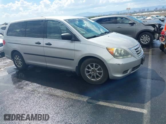 2008 Honda Odyssey LX с VIN 5FNRL38228B083868, выставлен на аукционе IAAI как лот 43320300 с пробегом 209 908 миль миль и . История ставок и продаж доступна на DreamBid. Изображение 1.