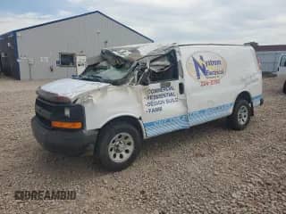 2010 Chevrolet Express Cargo с VIN 1GCUGADX5A1113058, выставлен на аукционе Copart как лот 67357715 с пробегом 71 889 миль миль и Списание • Salvage title. История ставок и продаж доступна на DreamBid. Изображение 1.