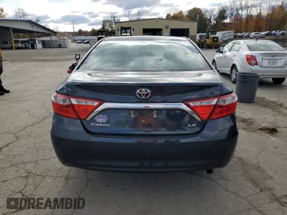 2015 Toyota Camry SE z VIN 4T1BF1FK4FU997605, wystawiony jako Copart lot #90106375 z przebiegiem 96 109 mil mil oraz Szkoda całkowita • Salvage title. Historia ofert i sprzedaży dostępna na DreamBid. Obrazek 6.