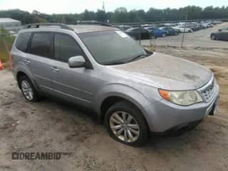 2013 Subaru Forester X Premium z VIN JF2SHADC9DH442327, wystawiony jako IAAI lot #43135021 z przebiegiem 176 618 mil mil oraz . Historia ofert i sprzedaży dostępna na DreamBid. Obrazek 1.