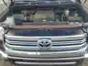 2017 Toyota Tundra Platinum с VIN 5TFAY5F15HX631839, выставлен на аукционе Copart как лот 71710825 с пробегом 106 185 миль миль и Списание • Salvage title. История ставок и продаж доступна на DreamBid. Изображение 11.