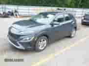 2022 Hyundai Kona SE с VIN KM8K22AB7NU855045, выставлен на аукционе IAAI как лот 42741851 с пробегом 27 928 миль миль и . История ставок и продаж доступна на DreamBid. Изображение 2.