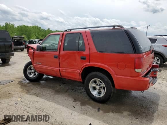 2002 Chevrolet Blazer LS with VIN 1GNCS13W02K189194, listed as a Copart auction lot 54420715 with 121,900 mi miles and Non repairable. Bid and sale history available at DreamBid. Image 2.