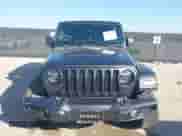 2021 Jeep Wrangler Unlimited Sahara Altitude z VIN 1C4HJXEN9MW618188, wystawiony jako IAAI lot #41674142 z przebiegiem 66 302 mil mil oraz . Historia ofert i sprzedaży dostępna na DreamBid. Obrazek 13.