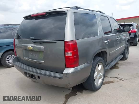 2007 Chevrolet Tahoe LTZ с VIN 1GNFC13J37J399493, выставлен на аукционе IAAI как лот 42656195 с пробегом 231 950 миль миль и . История ставок и продаж доступна на DreamBid. Изображение 4.