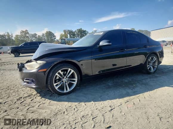 2013 BMW 3 Series 328i xDrive с VIN WBA3B5C54DF590747, выставлен на аукционе Copart как лот 81639555 с пробегом 125 797 миль миль и Списание • Salvage title. История ставок и продаж доступна на DreamBid. Изображение 1.