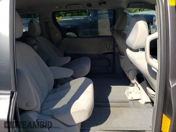 2012 Toyota Sienna LE AAS with VIN 5TDKK3DC8CS271513, listed as a Copart auction lot 71648315 with 259,436 mi miles and Clean title. Bid and sale history available at DreamBid. Image 11.