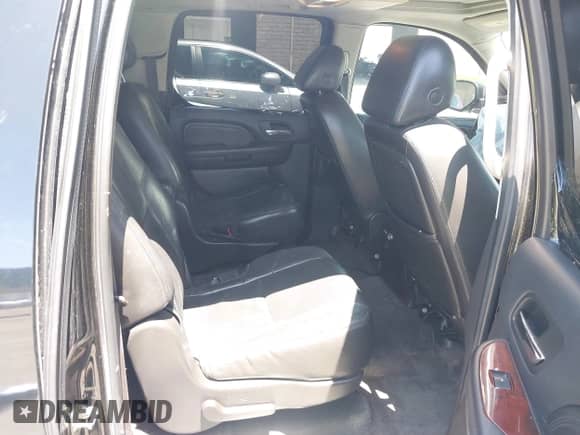 2008 Cadillac Escalade ESV с VIN 1GYFK66888R221139, выставлен на аукционе IAAI как лот 42671536 с пробегом 200 752 миль миль и . История ставок и продаж доступна на DreamBid. Изображение 8.