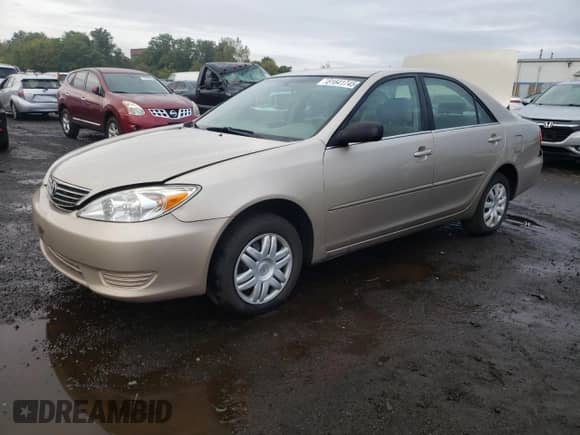 2006 Toyota Camry STD with VIN 4T1BE32K96U721036, listed as a Copart auction lot 81641745 with 220,325 mi miles and Salvage title. Bid and sale history available at DreamBid. Image 1.