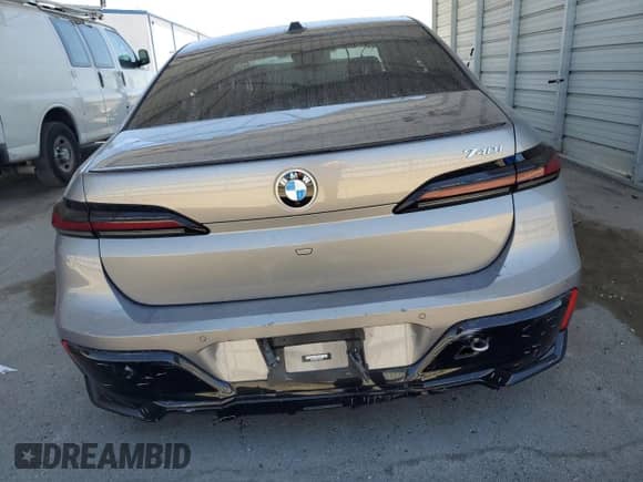 2023 BMW 7 Series 740i with VIN WBA23EH05PCL98667, listed as a Copart auction lot 66565775 with 35,366 mi miles and Salvage title. Bid and sale history available at DreamBid. Image 6.